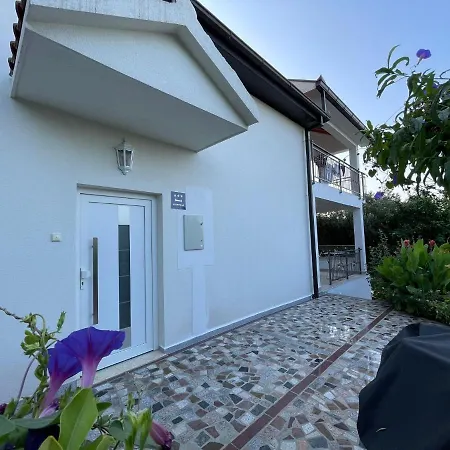 Tole Villa Podaca Exterior photo